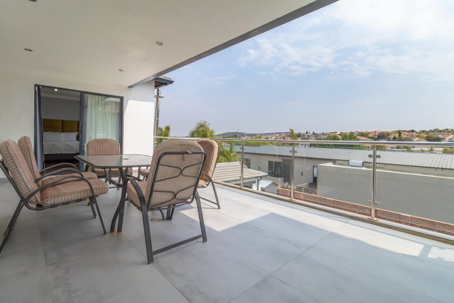 5 Bedroom Property for Sale in Kyalami Glen Estate Gauteng