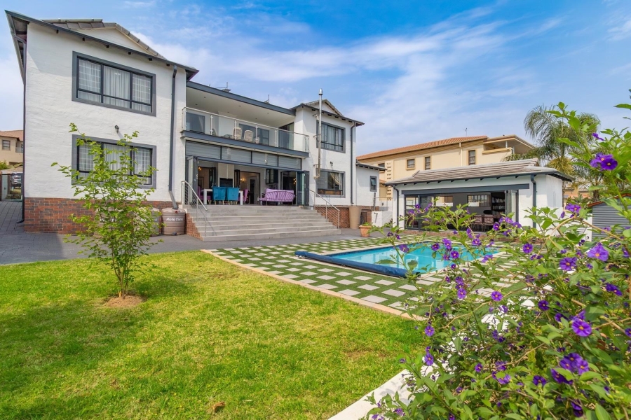 5 Bedroom Property for Sale in Kyalami Glen Estate Gauteng