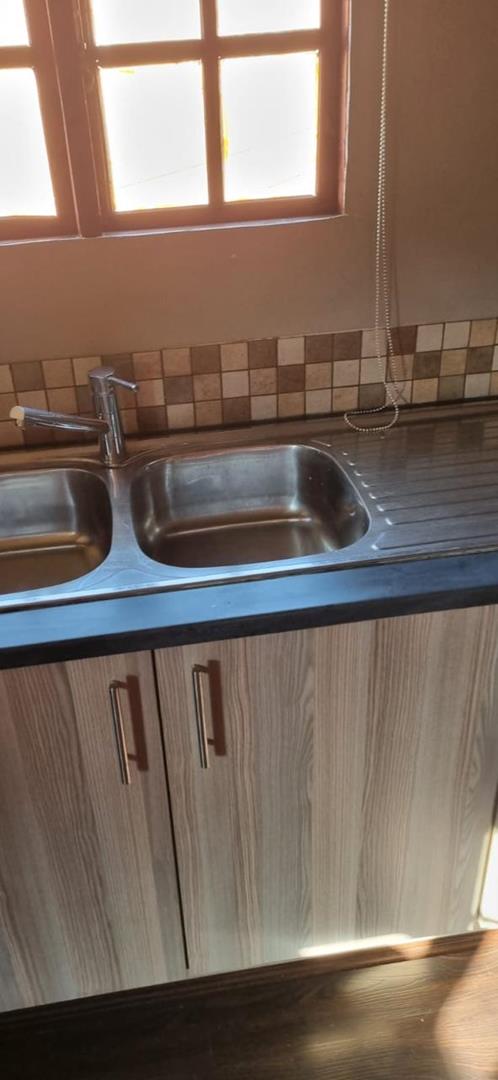 To Let 2 Bedroom Property for Rent in Birch Acres Gauteng