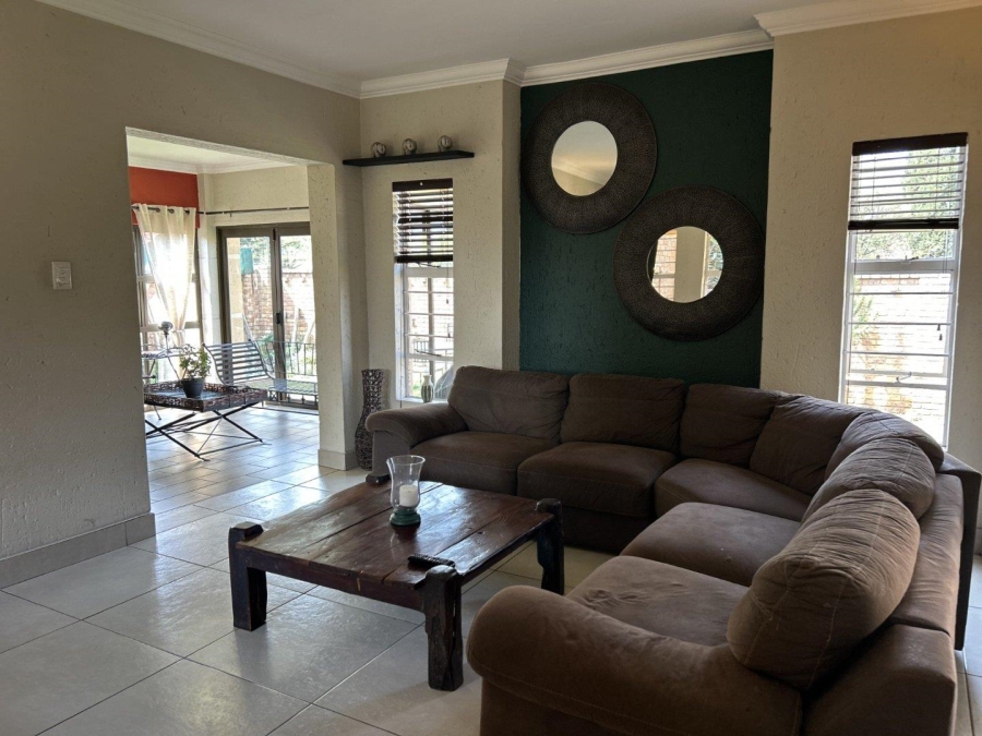 To Let 3 Bedroom Property for Rent in Ravenswood Gauteng