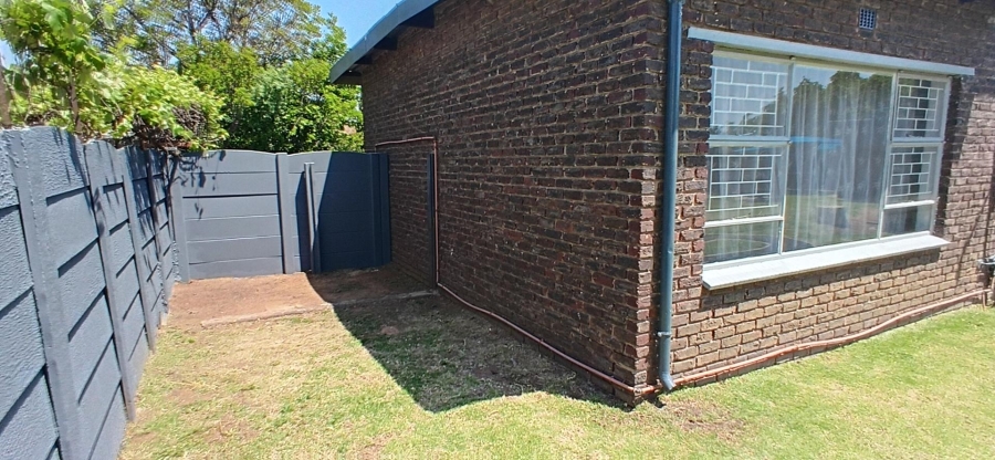 To Let 3 Bedroom Property for Rent in Parkrand Gauteng