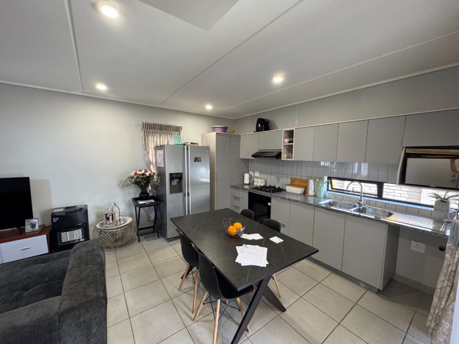3 Bedroom Property for Sale in Albertsdal Gauteng