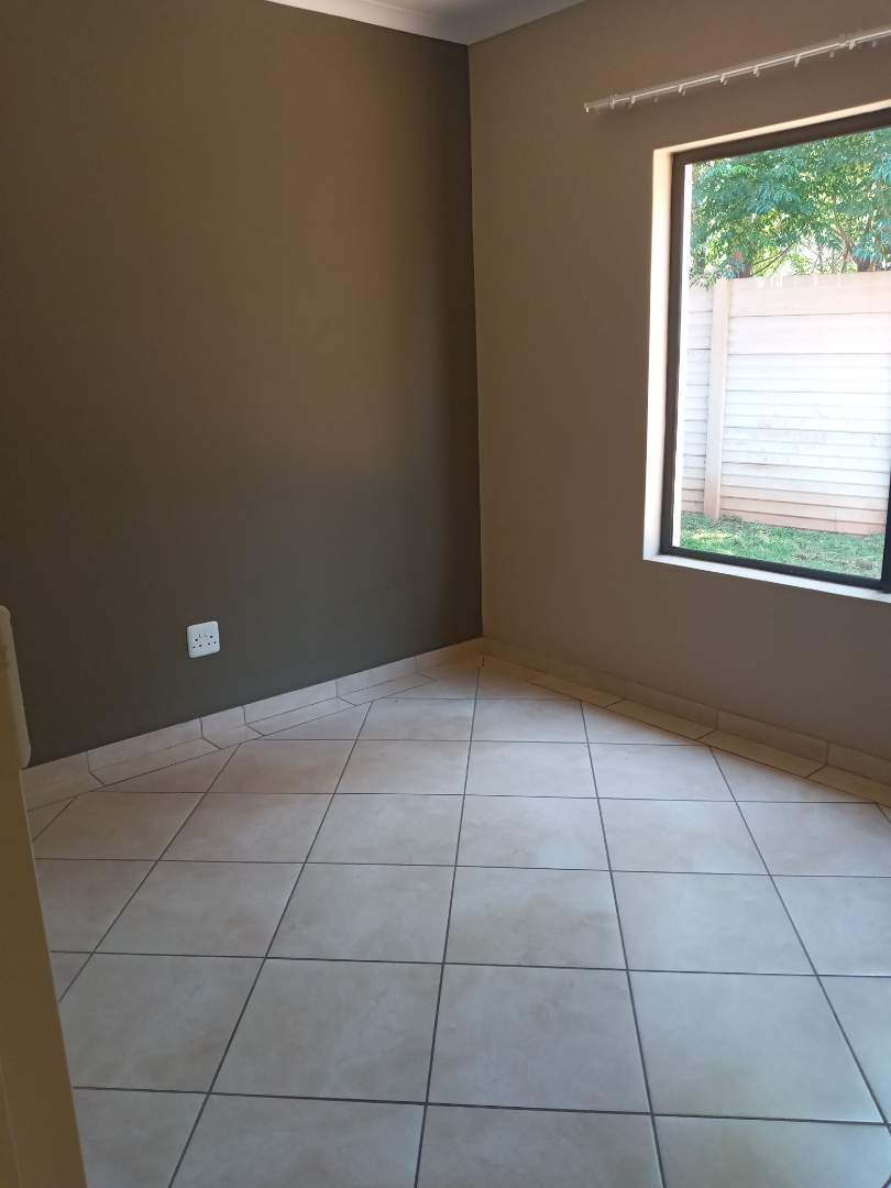 To Let 3 Bedroom Property for Rent in Kookrus Gauteng
