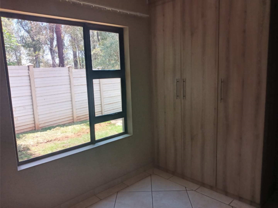 To Let 3 Bedroom Property for Rent in Kookrus Gauteng