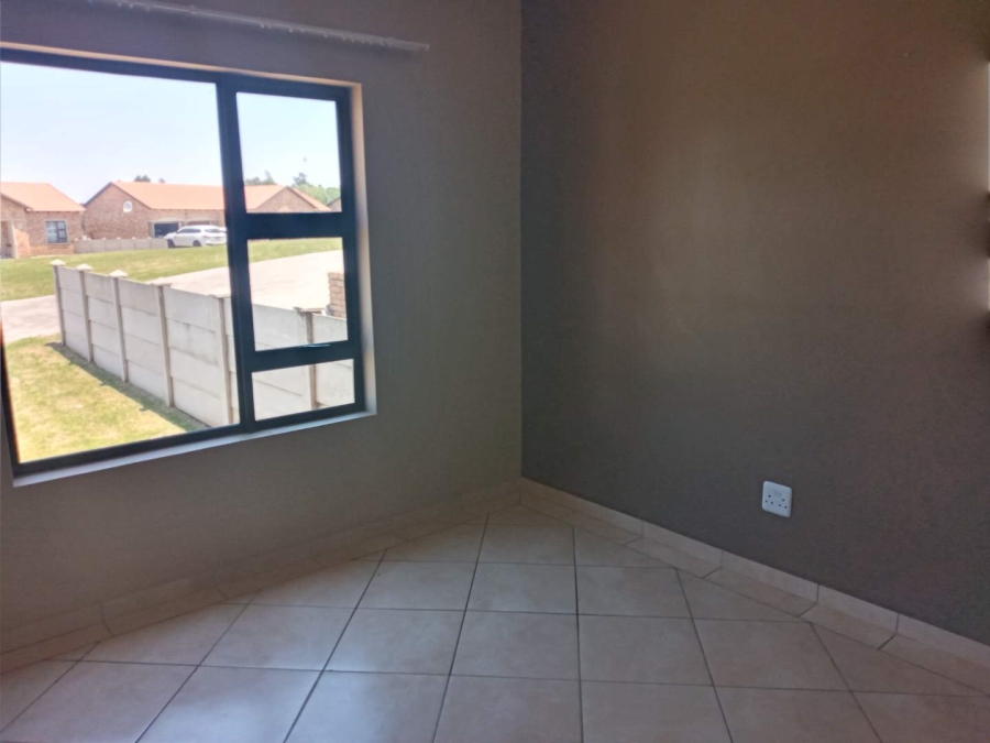 To Let 3 Bedroom Property for Rent in Kookrus Gauteng