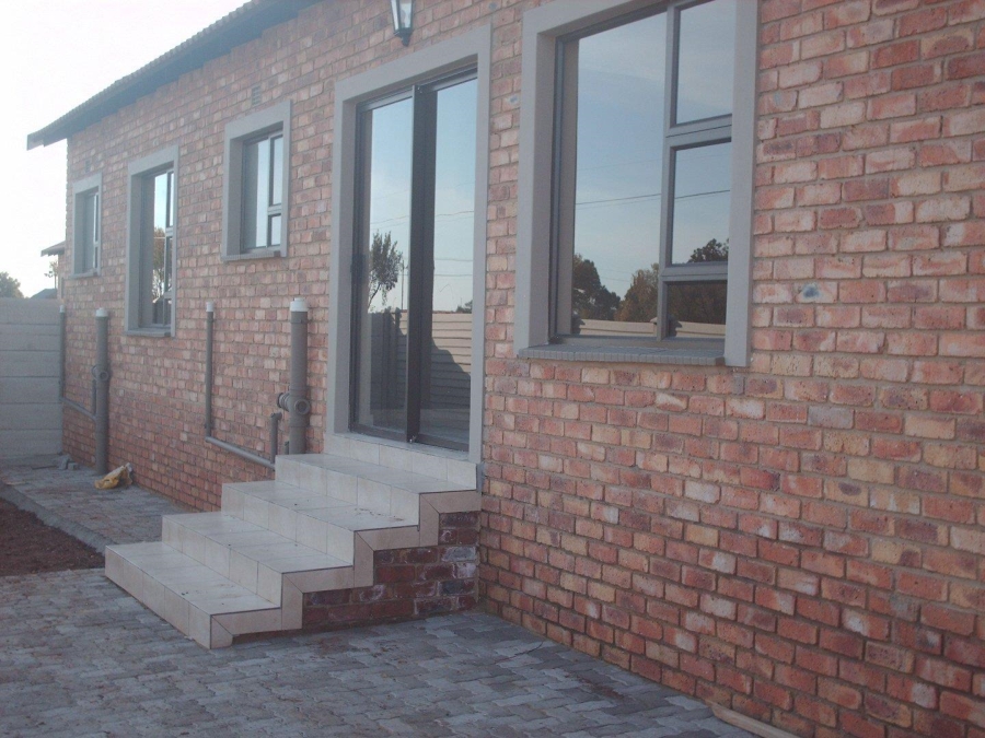 To Let 3 Bedroom Property for Rent in Kookrus Gauteng