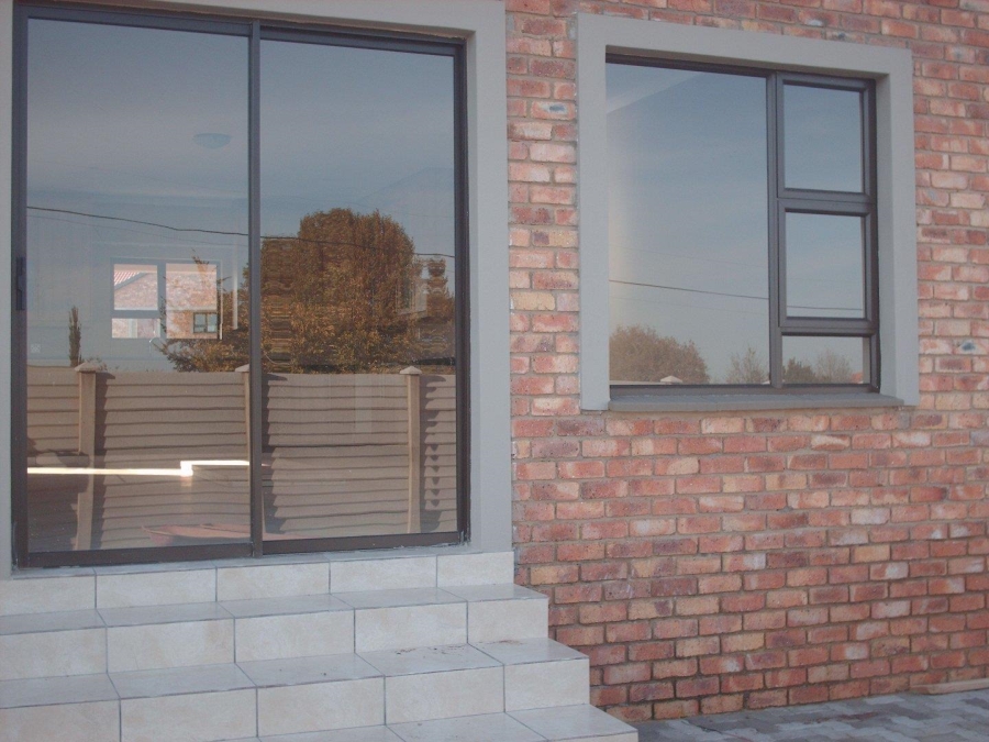 To Let 3 Bedroom Property for Rent in Kookrus Gauteng