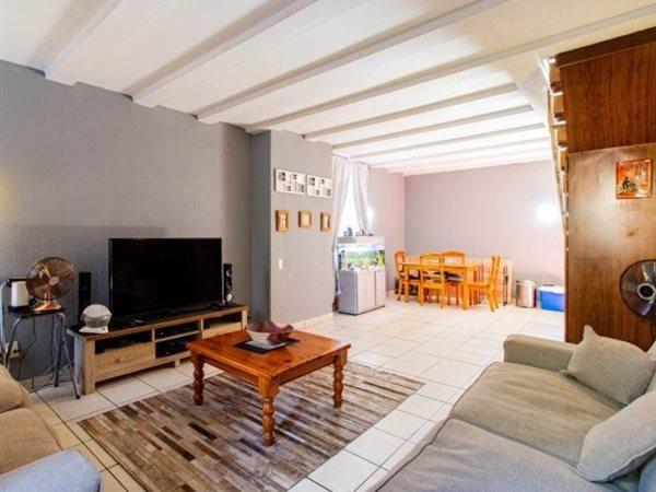 2 Bedroom Property for Sale in The Hill Gauteng