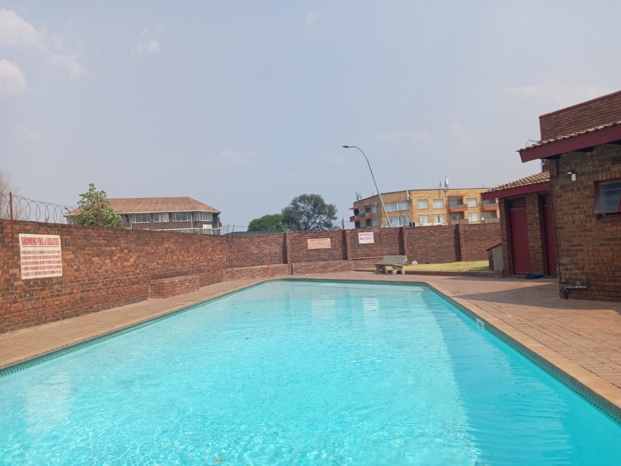 2 Bedroom Property for Sale in The Hill Gauteng