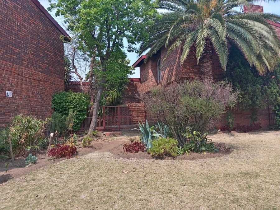 2 Bedroom Property for Sale in The Hill Gauteng