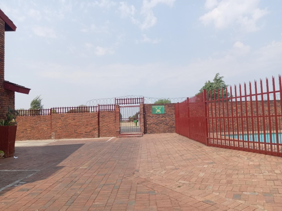2 Bedroom Property for Sale in The Hill Gauteng