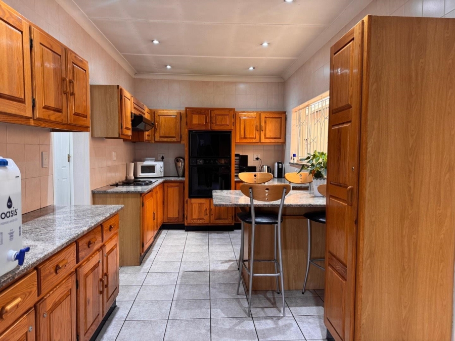 To Let commercial Property for Rent in Randhart Gauteng