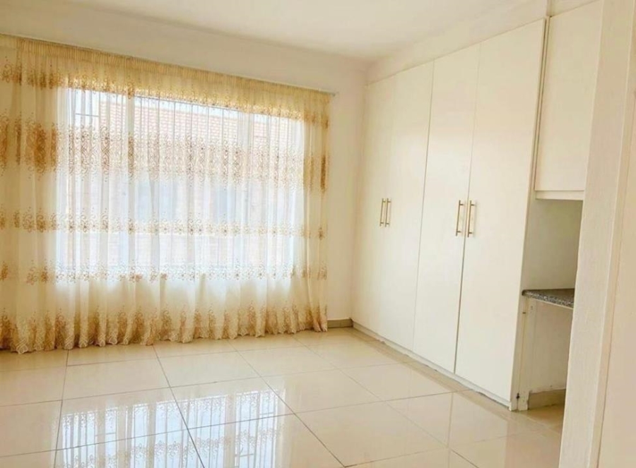 3 Bedroom Property for Sale in Meredale Gauteng