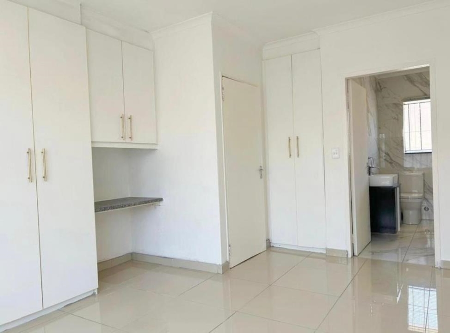 3 Bedroom Property for Sale in Meredale Gauteng