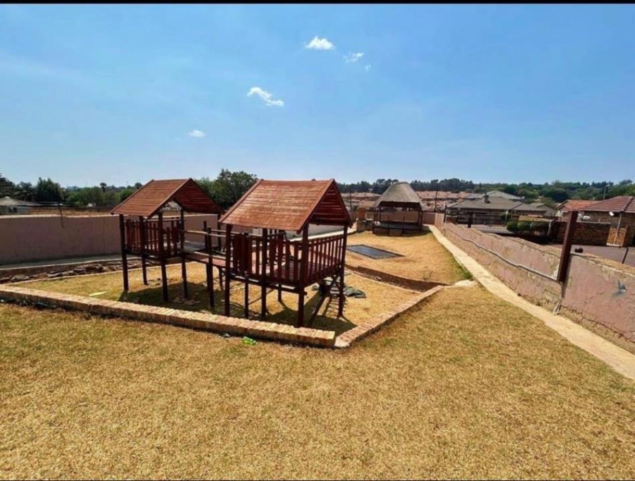 3 Bedroom Property for Sale in Meredale Gauteng