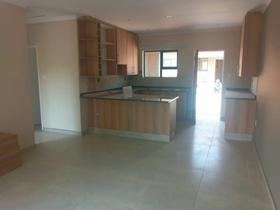 To Let 2 Bedroom Property for Rent in Riversdale Gauteng