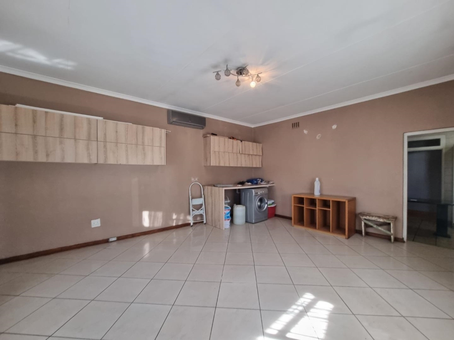 3 Bedroom Property for Sale in Robertsham Gauteng