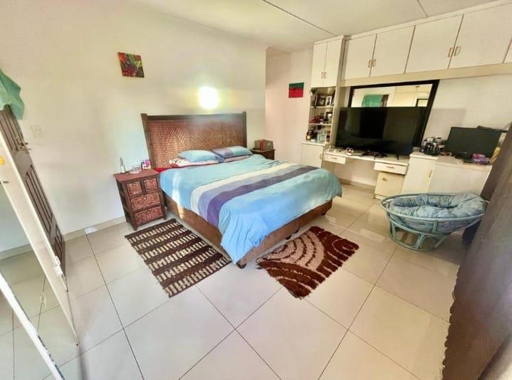 4 Bedroom Property for Sale in Mondeor Gauteng