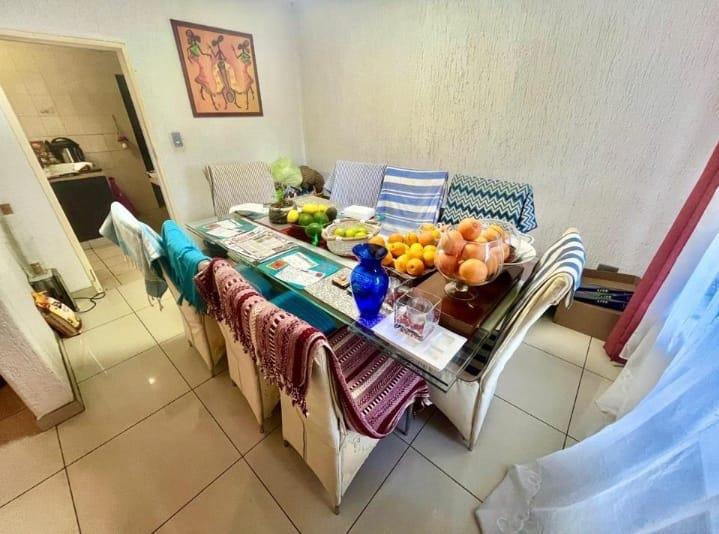 4 Bedroom Property for Sale in Mondeor Gauteng
