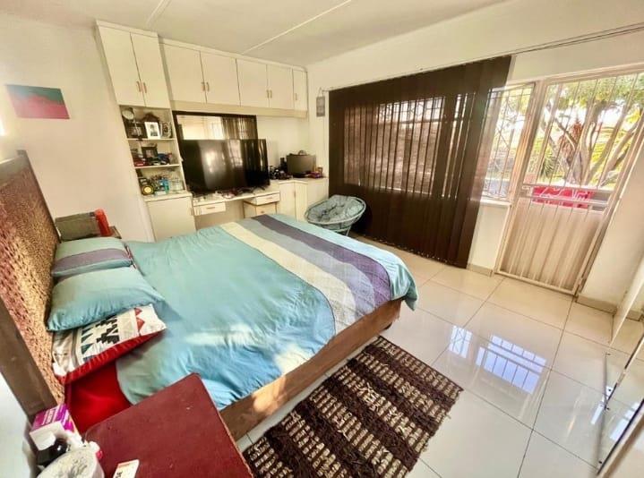 4 Bedroom Property for Sale in Mondeor Gauteng