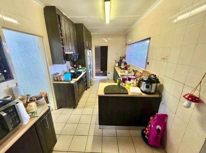 4 Bedroom Property for Sale in Mondeor Gauteng