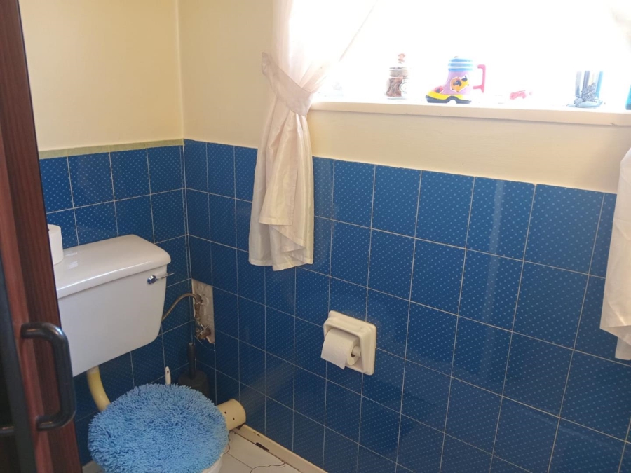 4 Bedroom Property for Sale in Mondeor Gauteng
