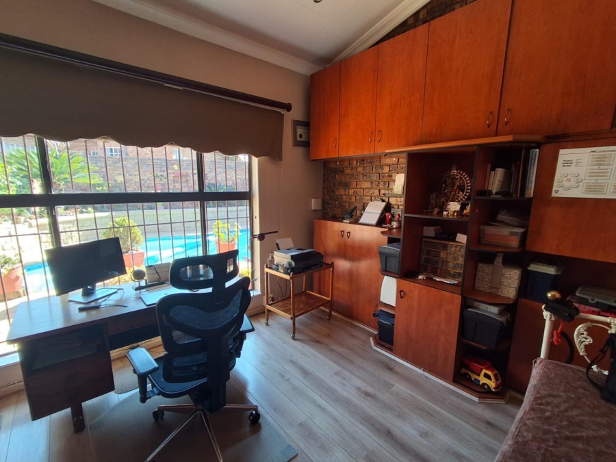 3 Bedroom Property for Sale in Bassonia Gauteng