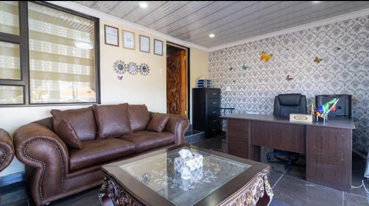 6 Bedroom Property for Sale in Winchester Hills Gauteng