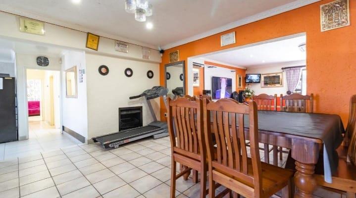 6 Bedroom Property for Sale in Winchester Hills Gauteng