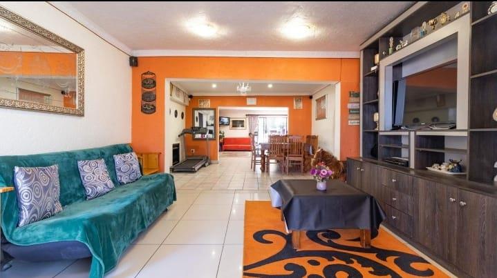 6 Bedroom Property for Sale in Winchester Hills Gauteng