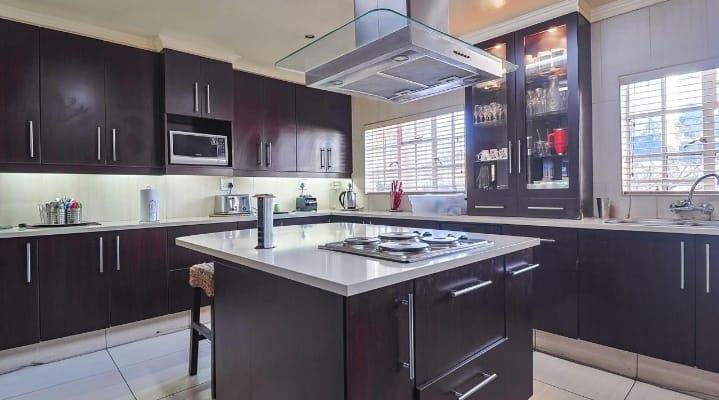 6 Bedroom Property for Sale in Winchester Hills Gauteng