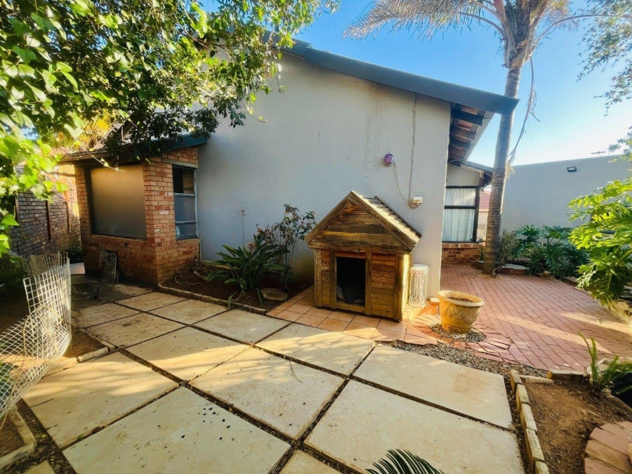 4 Bedroom Property for Sale in Suideroord Gauteng