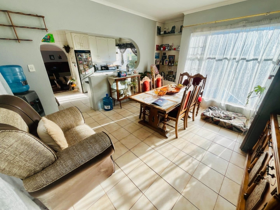 4 Bedroom Property for Sale in Suideroord Gauteng