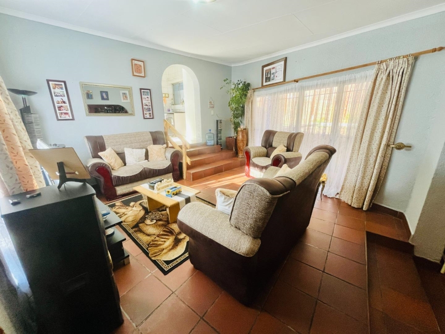 4 Bedroom Property for Sale in Suideroord Gauteng