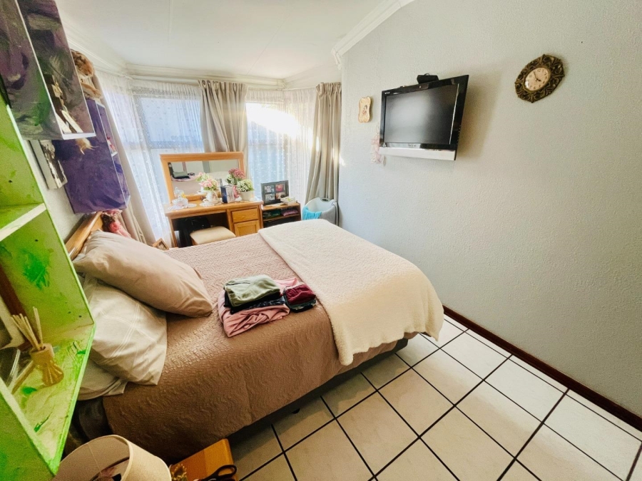 4 Bedroom Property for Sale in Suideroord Gauteng