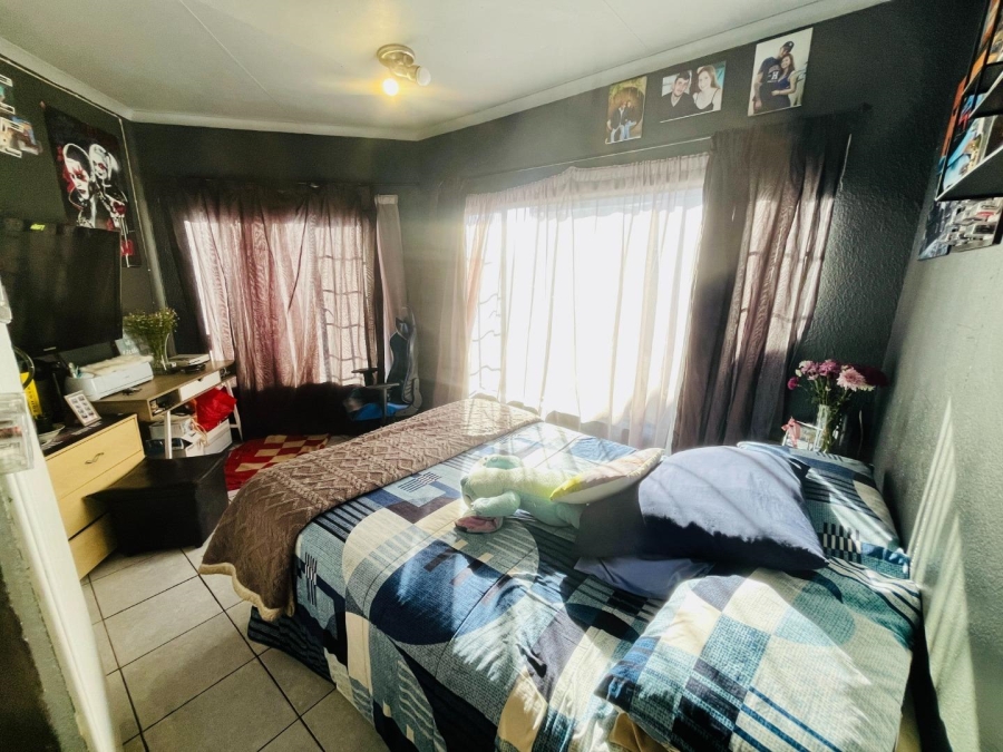 4 Bedroom Property for Sale in Suideroord Gauteng