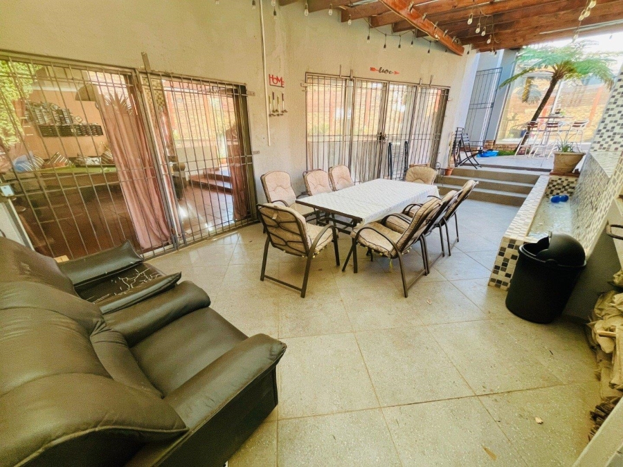 4 Bedroom Property for Sale in Suideroord Gauteng