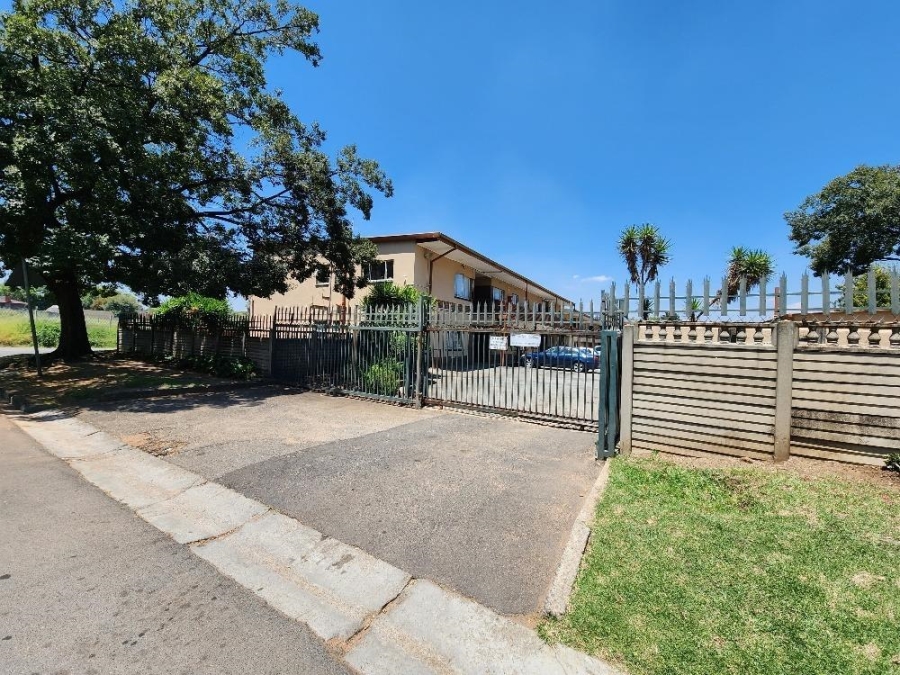 2 Bedroom Property for Sale in Wychwood Gauteng