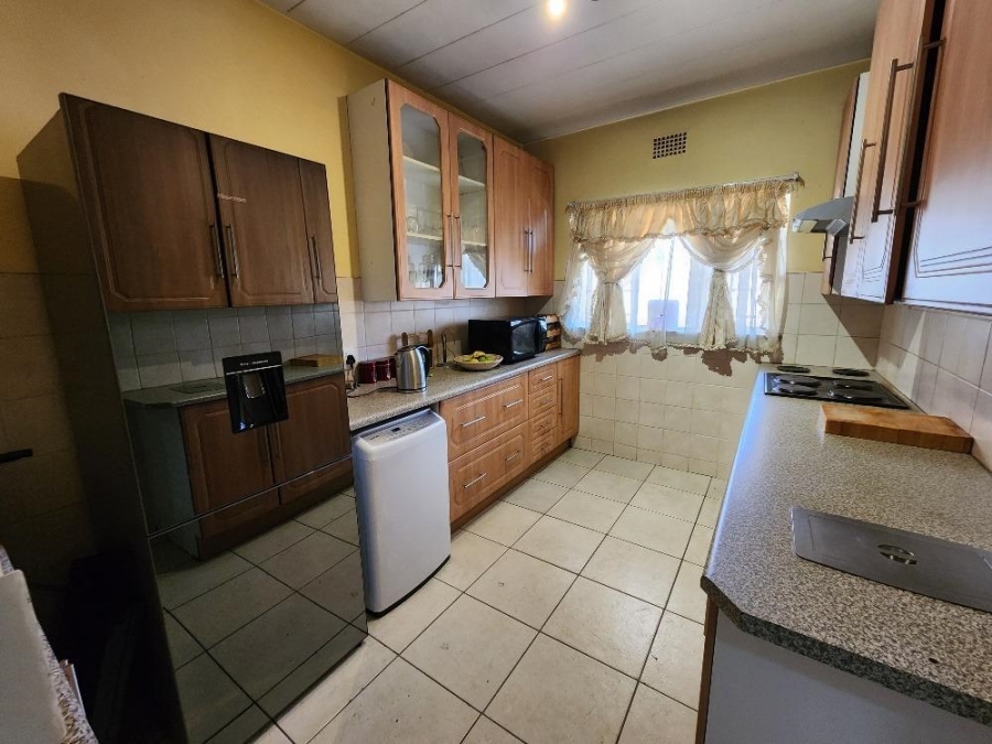 2 Bedroom Property for Sale in Wychwood Gauteng