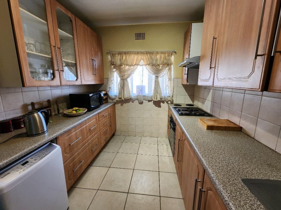 2 Bedroom Property for Sale in Wychwood Gauteng