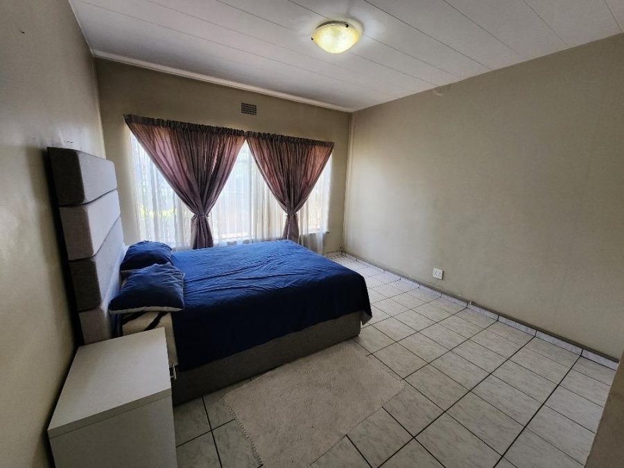 2 Bedroom Property for Sale in Wychwood Gauteng