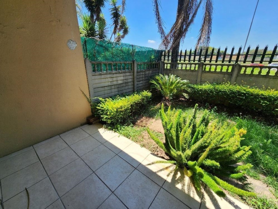 2 Bedroom Property for Sale in Wychwood Gauteng