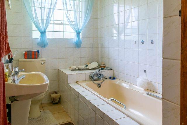 6 Bedroom Property for Sale in Walkerville Gauteng