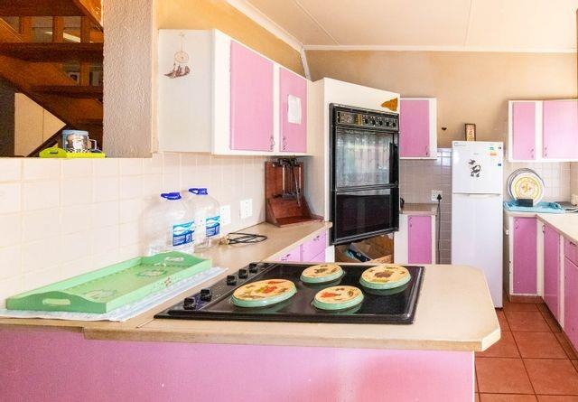 6 Bedroom Property for Sale in Walkerville Gauteng
