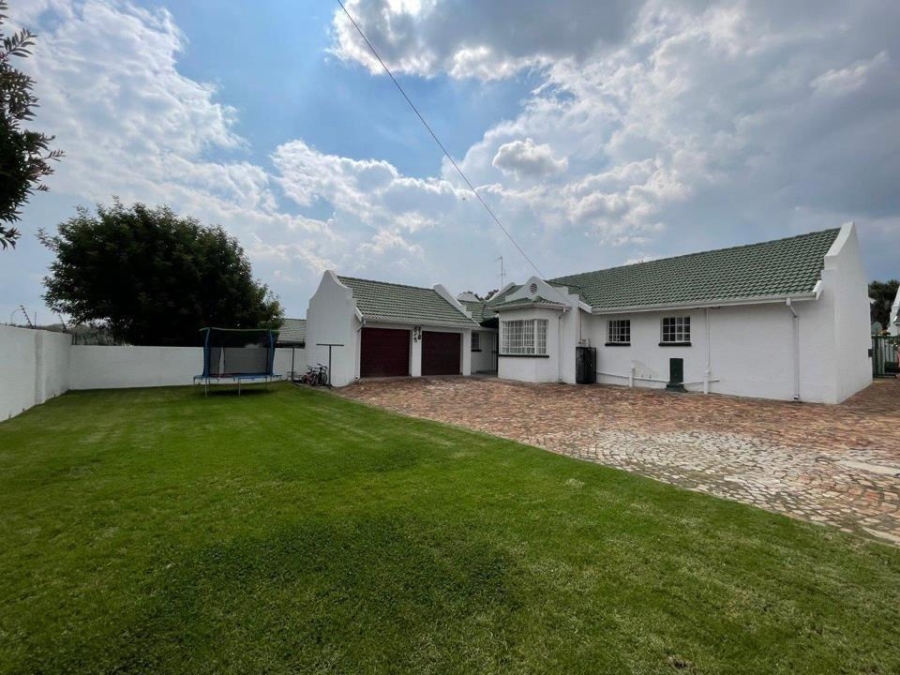 3 Bedroom Property for Sale in Castleview Gauteng