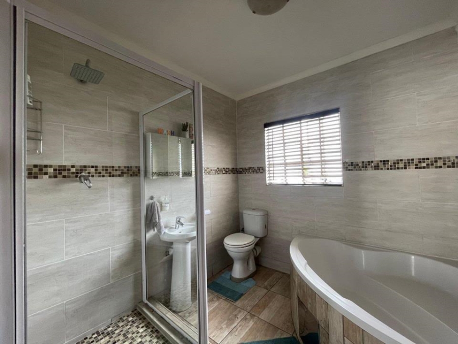 3 Bedroom Property for Sale in Castleview Gauteng