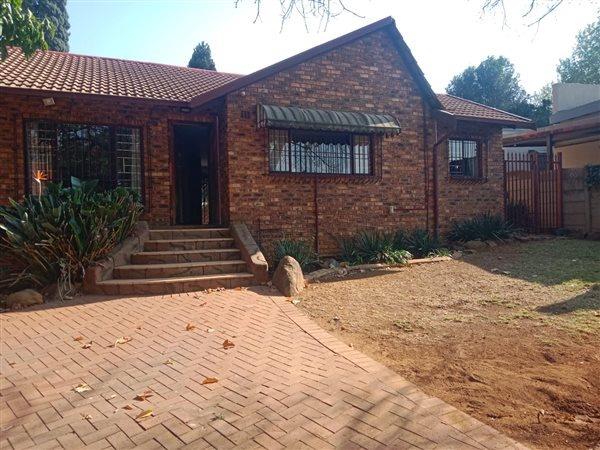 3 Bedroom Property for Sale in Mulbarton Gauteng