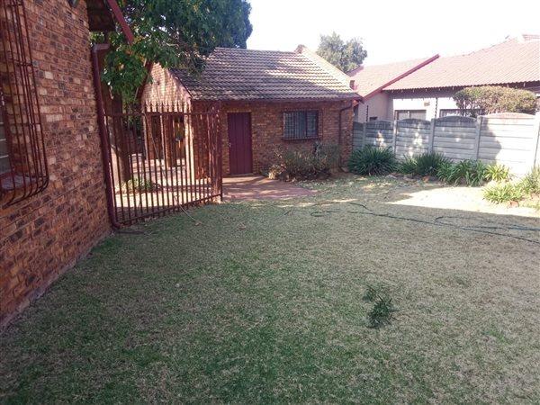 3 Bedroom Property for Sale in Mulbarton Gauteng
