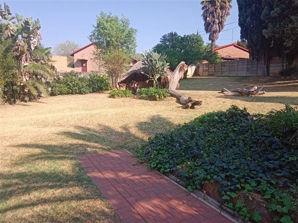 3 Bedroom Property for Sale in Mulbarton Gauteng