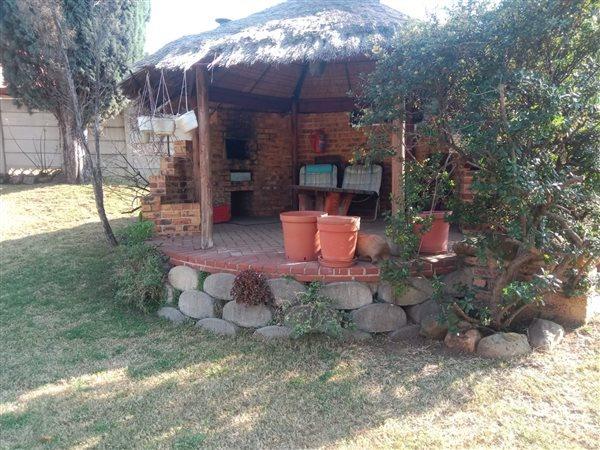 3 Bedroom Property for Sale in Mulbarton Gauteng